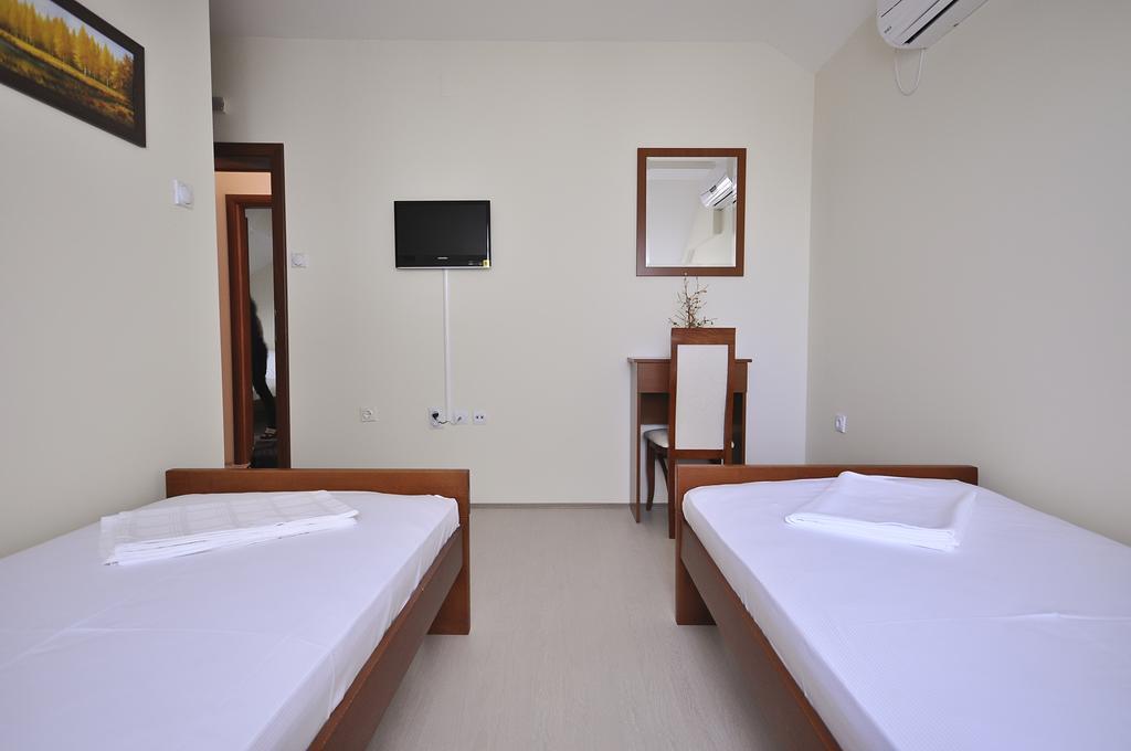 Accommodation Elegance Nis Exterior photo